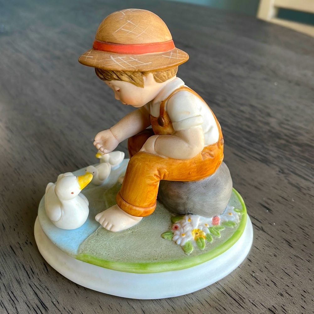 Designers Collection Gretchen Kind Ways Figurine